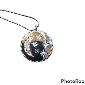 New 🎁 Swarovski Crystal Moon and Stars Necklace
